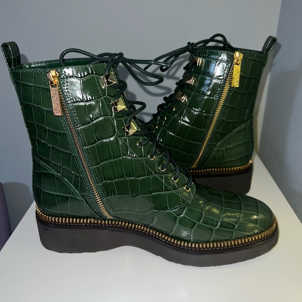 Green Crocodile-Embossed Lace-Up Micheal Kors Boots - Picture 3 of 8